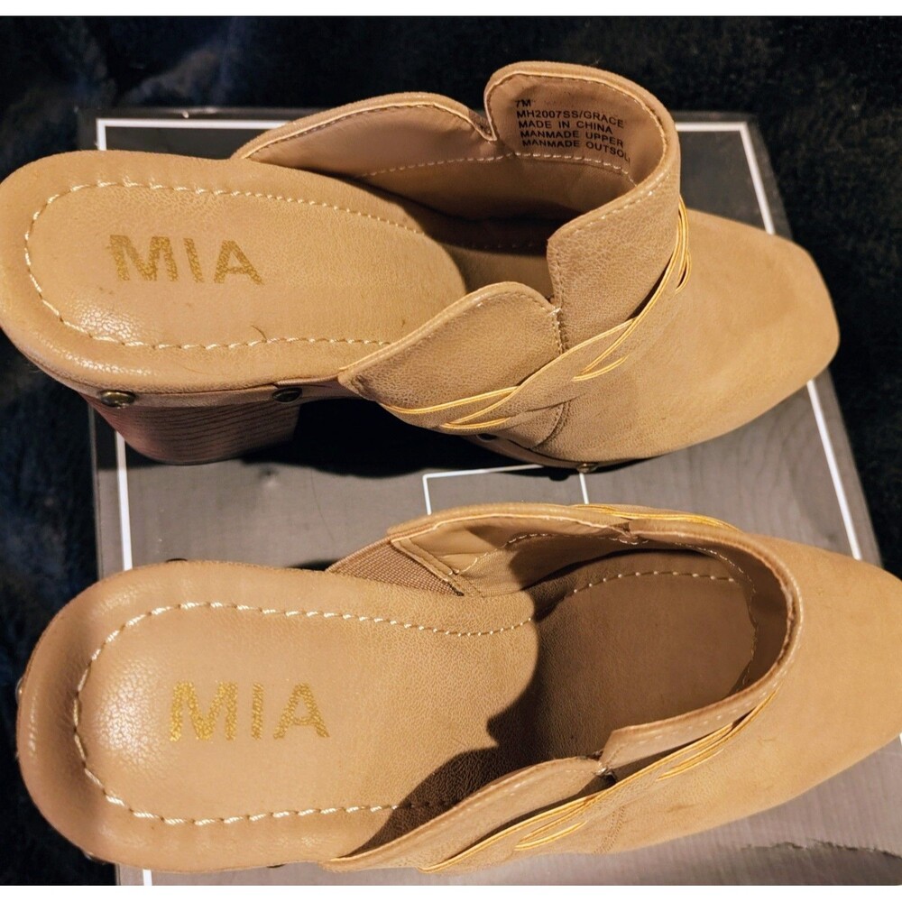 Brand New MIA Beige Leather Slip on Clog Heels Embellished with Studs Size 7M - Picture 5 of 9